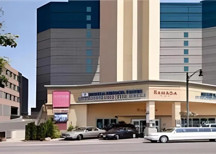 Tower Hotel At Fallsview