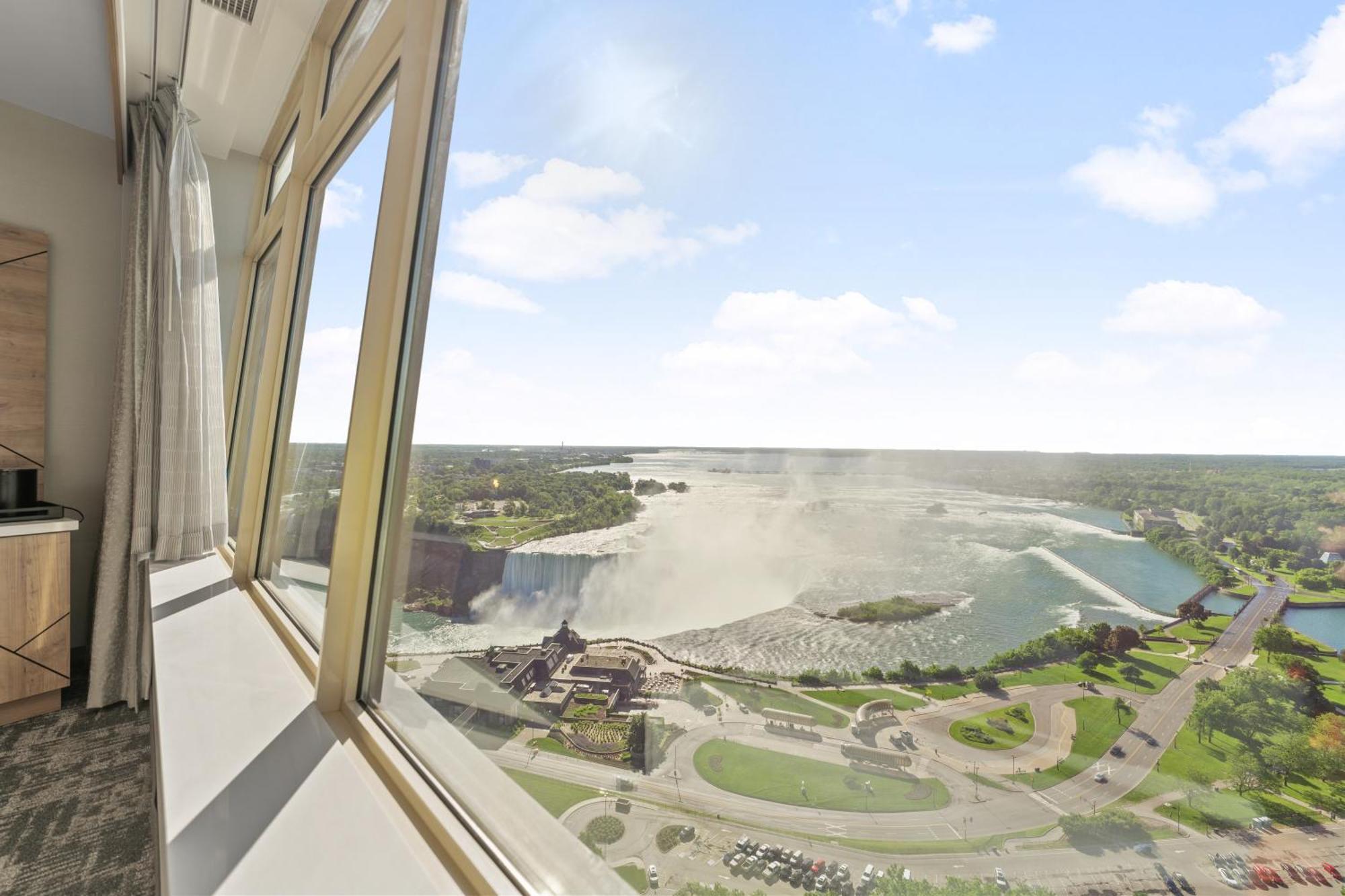 Tower At Fallsview