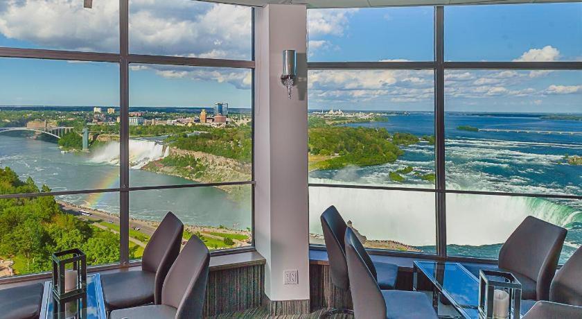 Hotel Tower At Fallsview