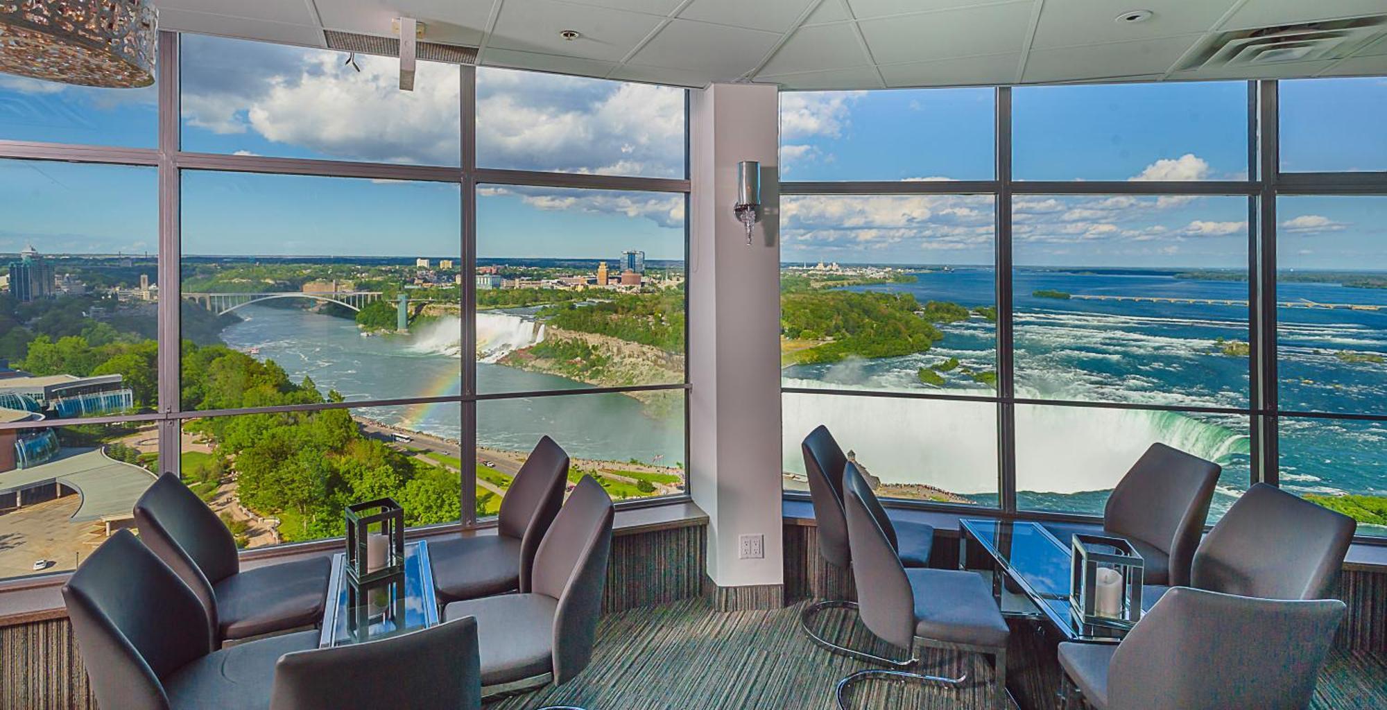 Hotel Tower At Fallsview