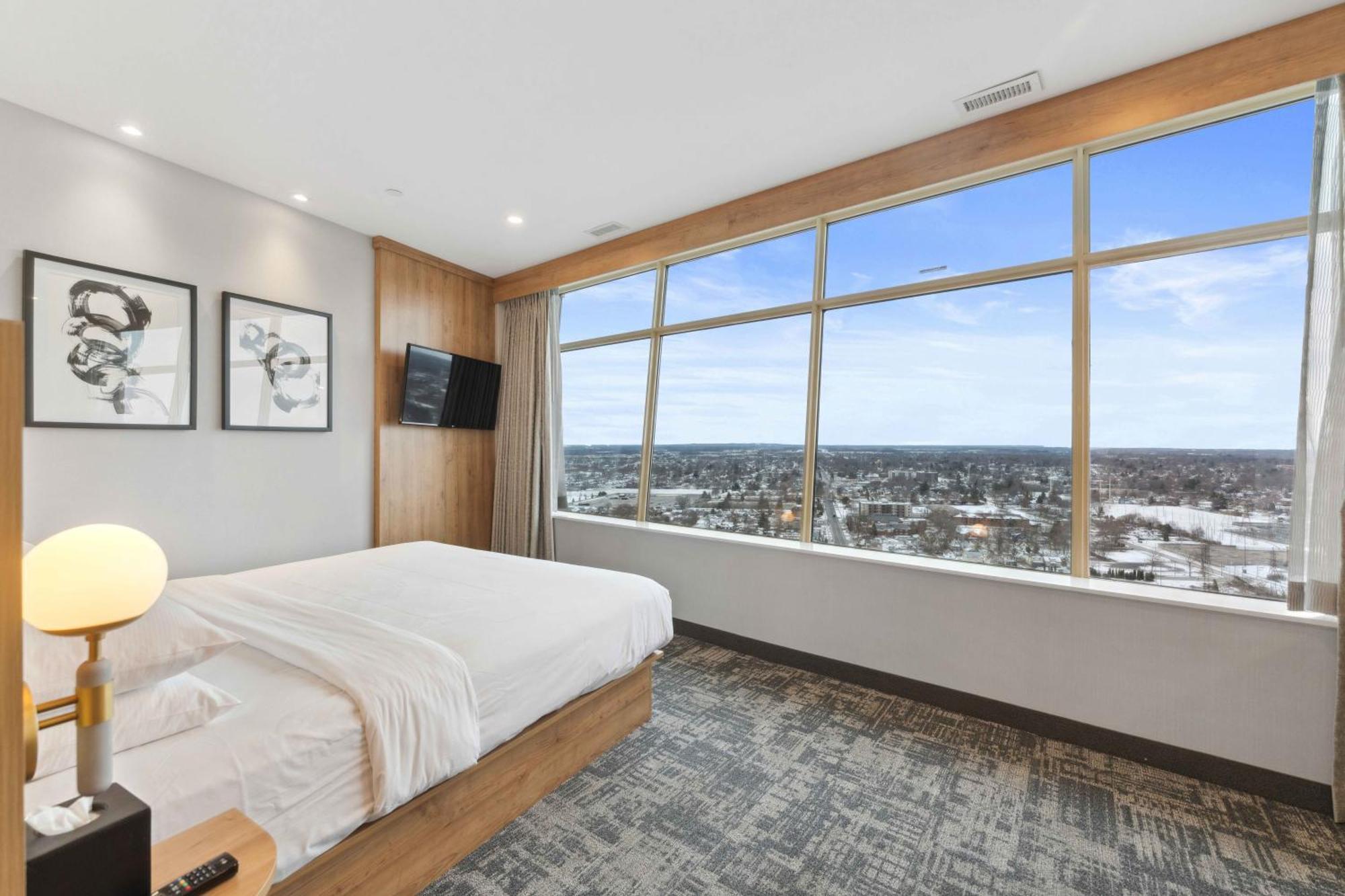 Tower At Fallsview Hotel