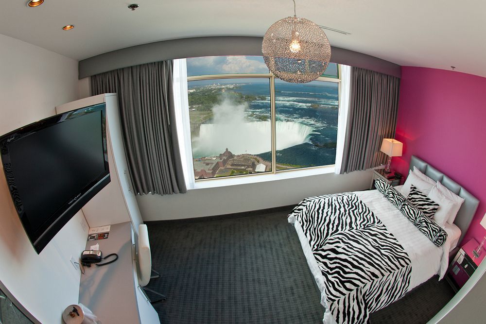 Hotel Tower At Fallsview 4*