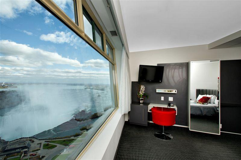 Tower At Fallsview Hotel Niagara Falls
