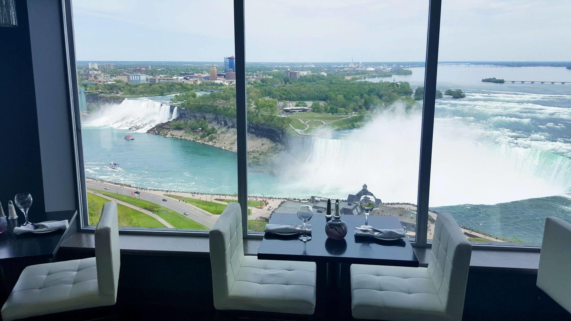 Hotel Tower At Fallsview Niagara Falls