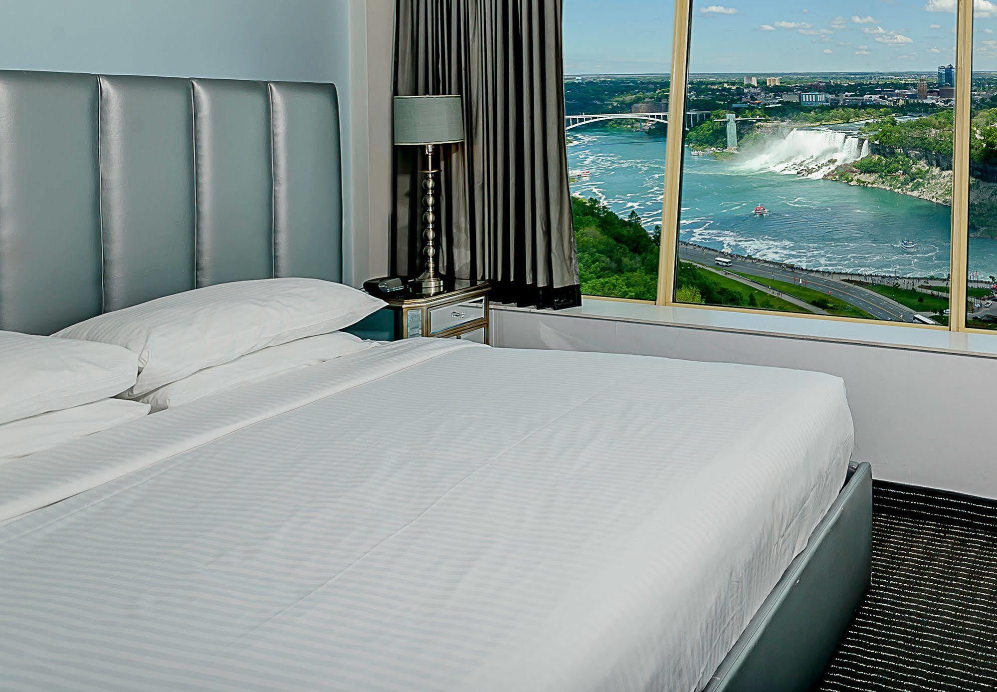Tower At Fallsview Hotel Niagara Falls